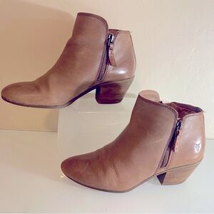 Frye Tan Leather Ankle Booties Block Heels Size 61/2M